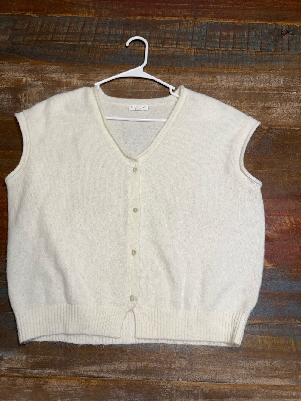 Blu Pepper White V-Neck Button-Front Knit Vest